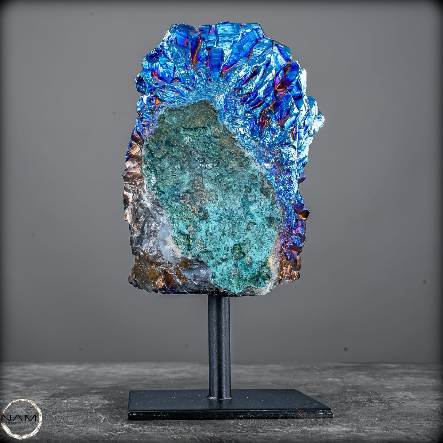 Kristall-Aura-Amethyst auf Ständer – 1377,44g