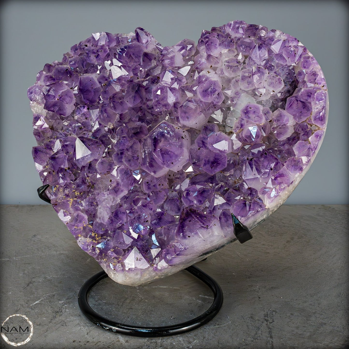 Natürlicher Amethyst-Herz Druse auf Ständer – 8047,44g