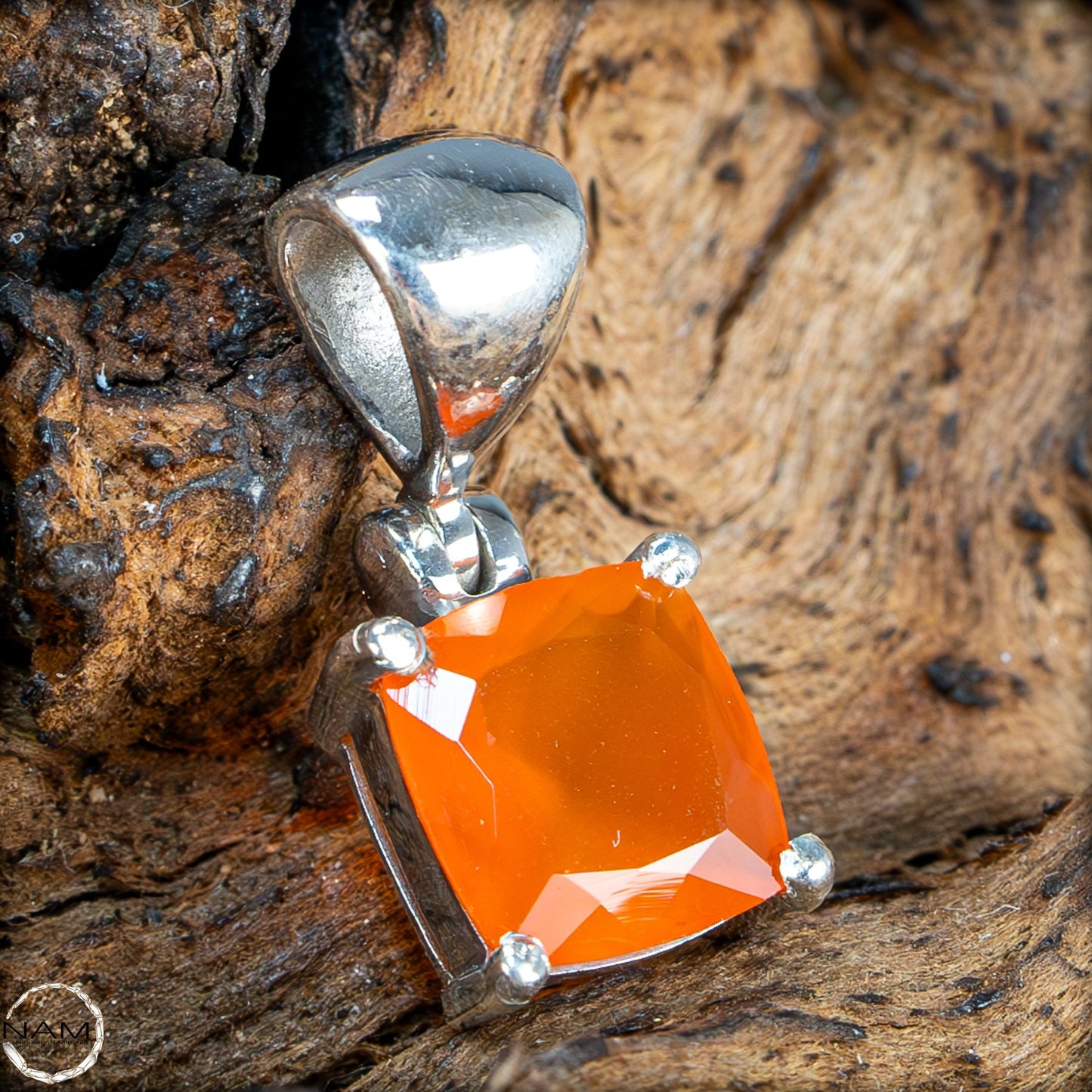 Seltener Mexikanischer Feueropal Anhänger - 2,34g