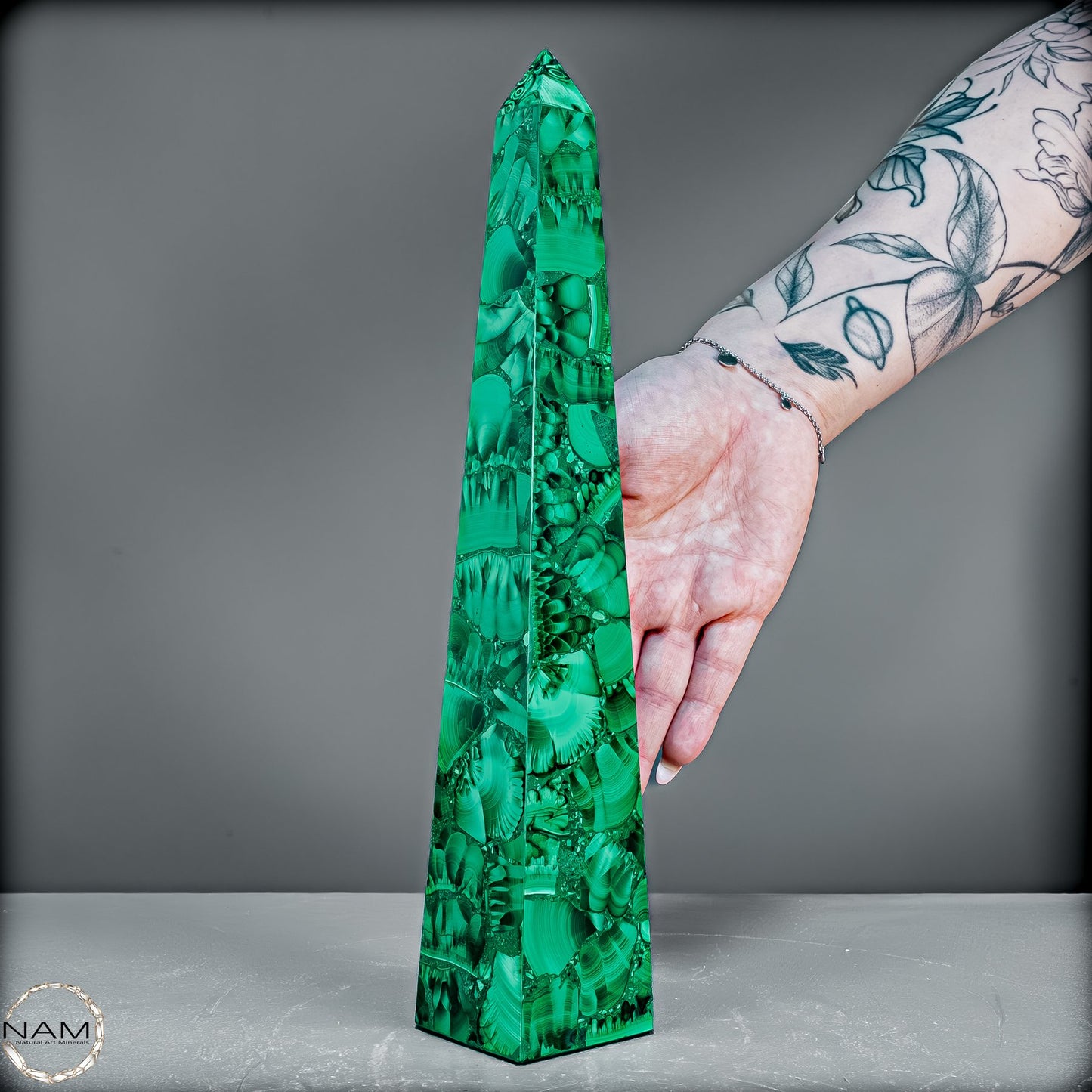 Malachit-Turm – Monumentale Eleganz aus der Natur - 793,37g