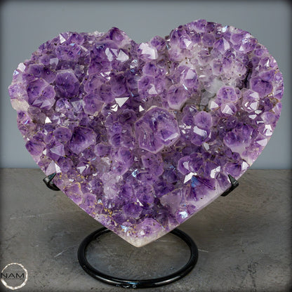 Natürlicher Amethyst-Herz Druse auf Ständer – 8047,44g