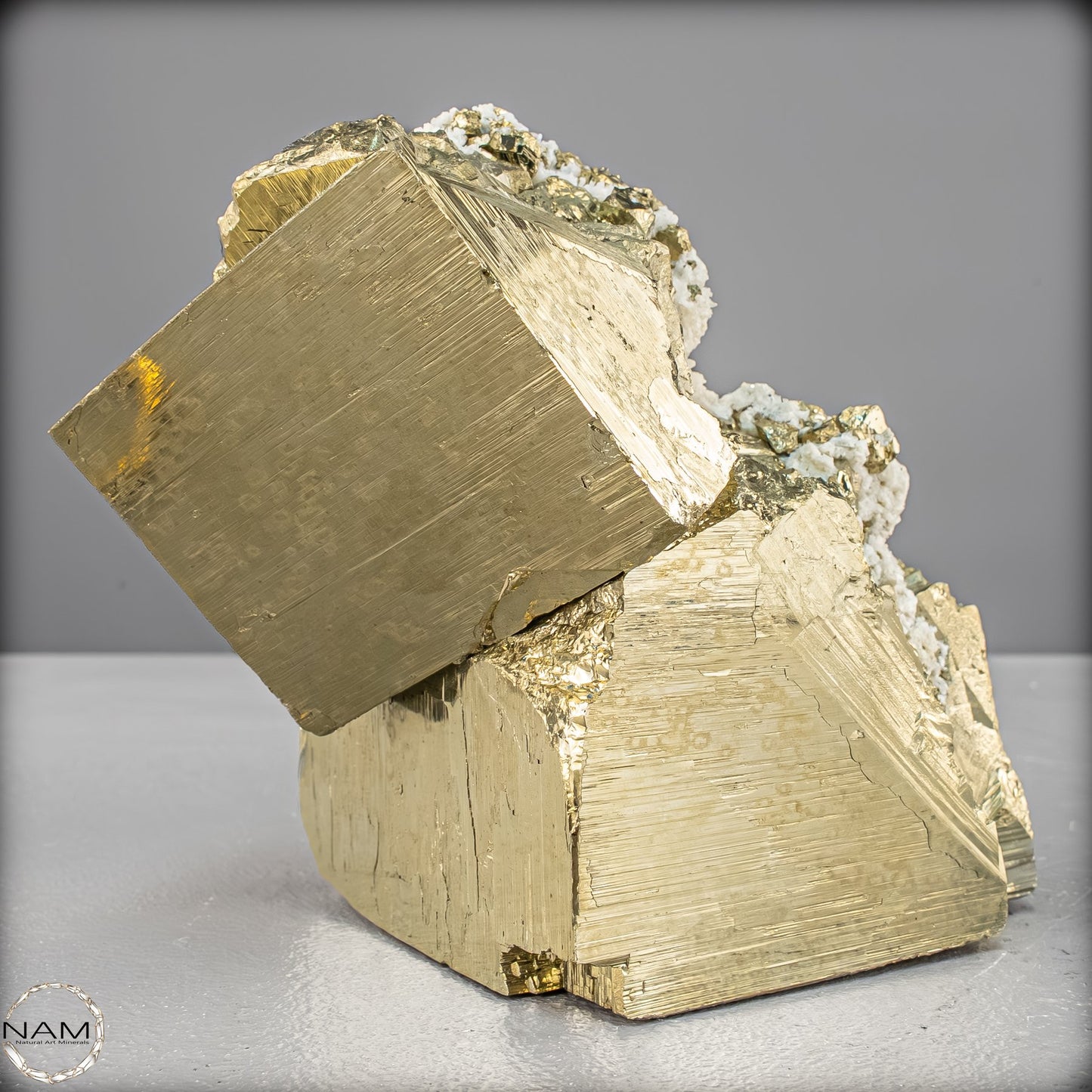 Natürliche Pyrit und Quarz Kristallcluster - 2792,47g