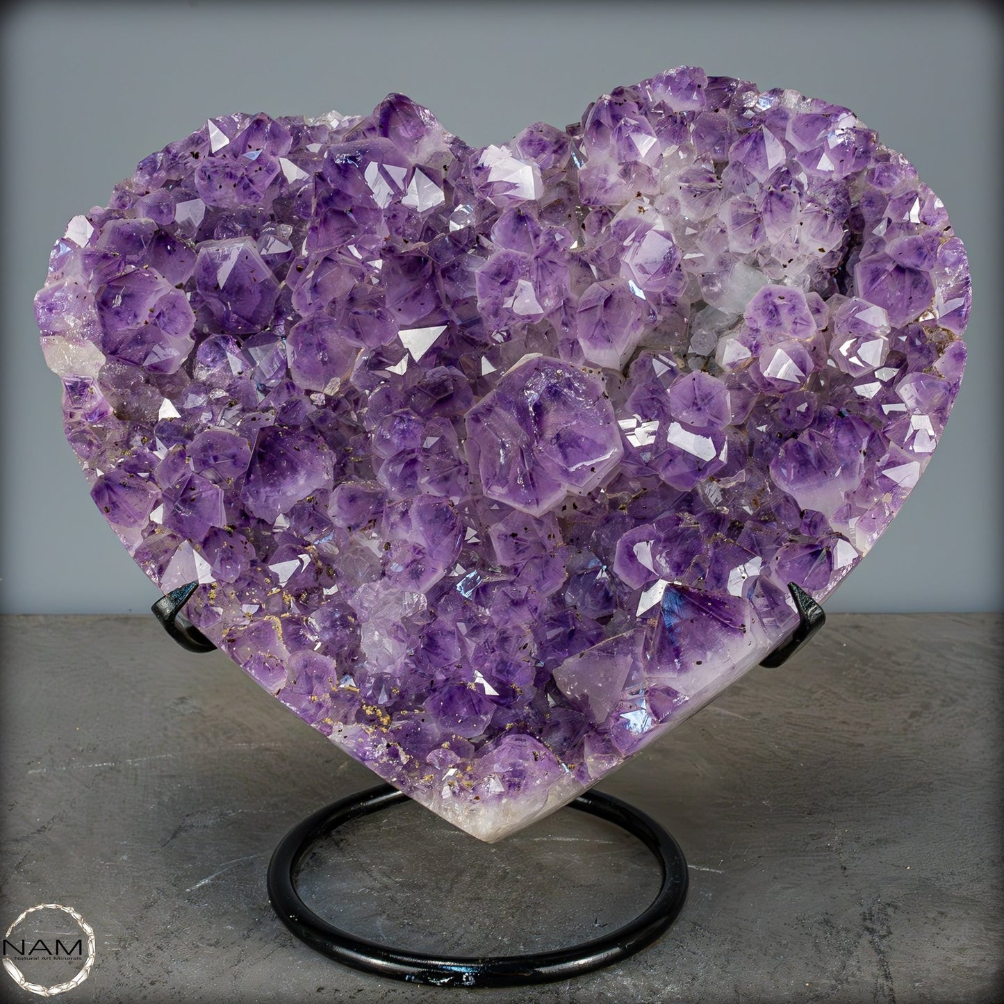 Natürlicher Amethyst-Herz Druse auf Ständer – 8047,44g