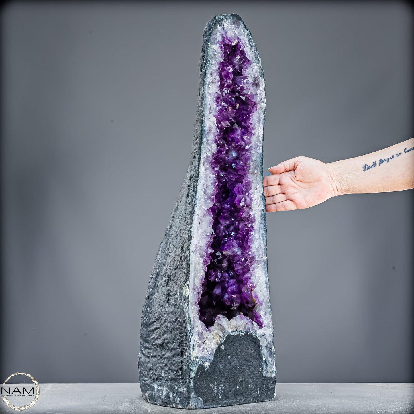 Amethyst-Druse–Naturkunst voller Kristallenergie- 26510,22g