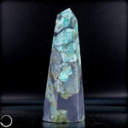 Natürlicher Smarag-Obelisk aus Kolumbien - 467,57g