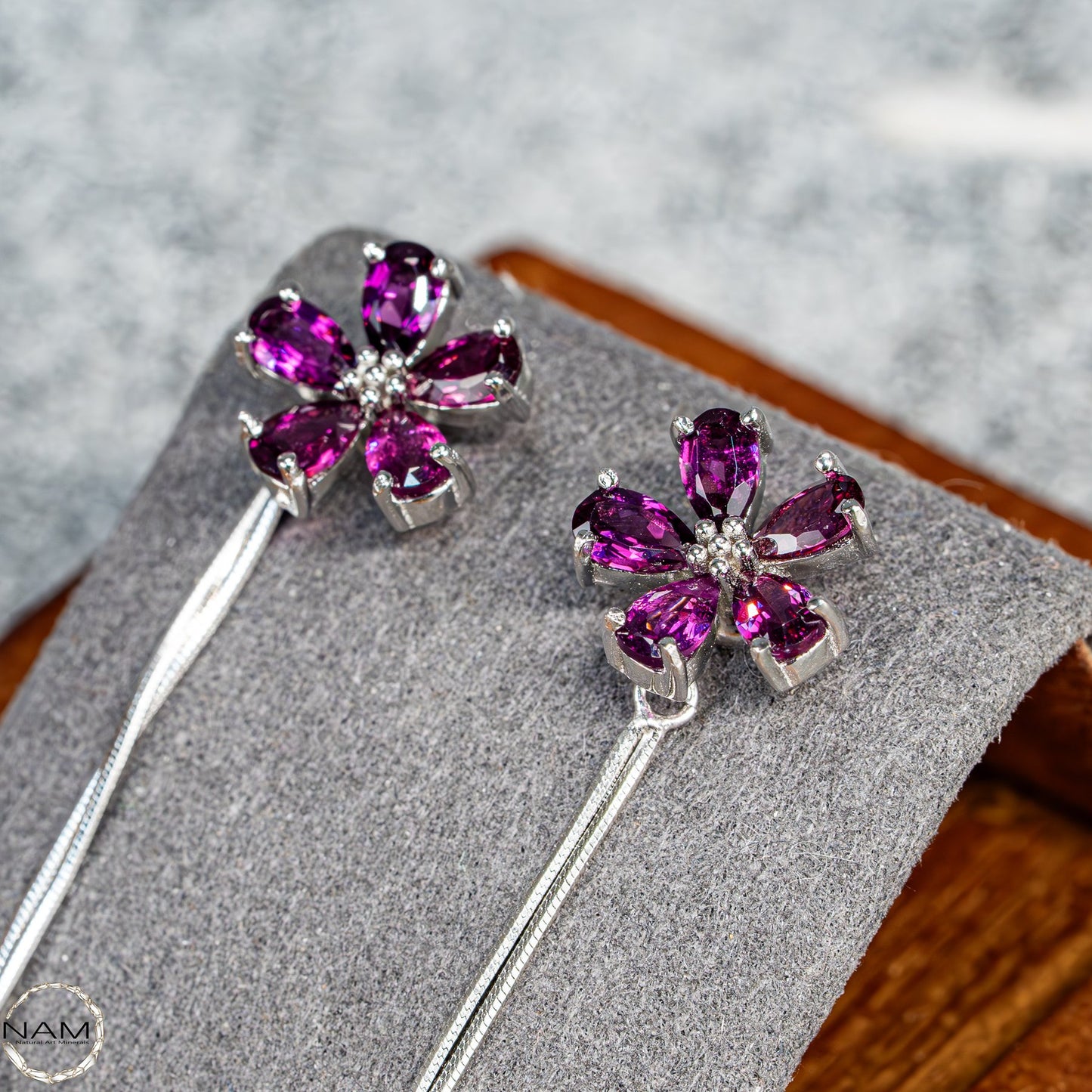 Florale Eleganz – Ohrringe mit natürlichen Padparadscha-Saphiren aus Tansania 3,16g  15,8ct