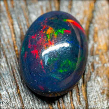 Großer AAA+ Schwarzer Opal Cabochon - 0,685g/3,425ct
