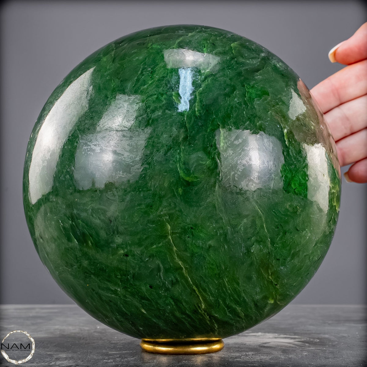 Natürliche Jade-Nephrit Kugel aus Burma -6366,22g