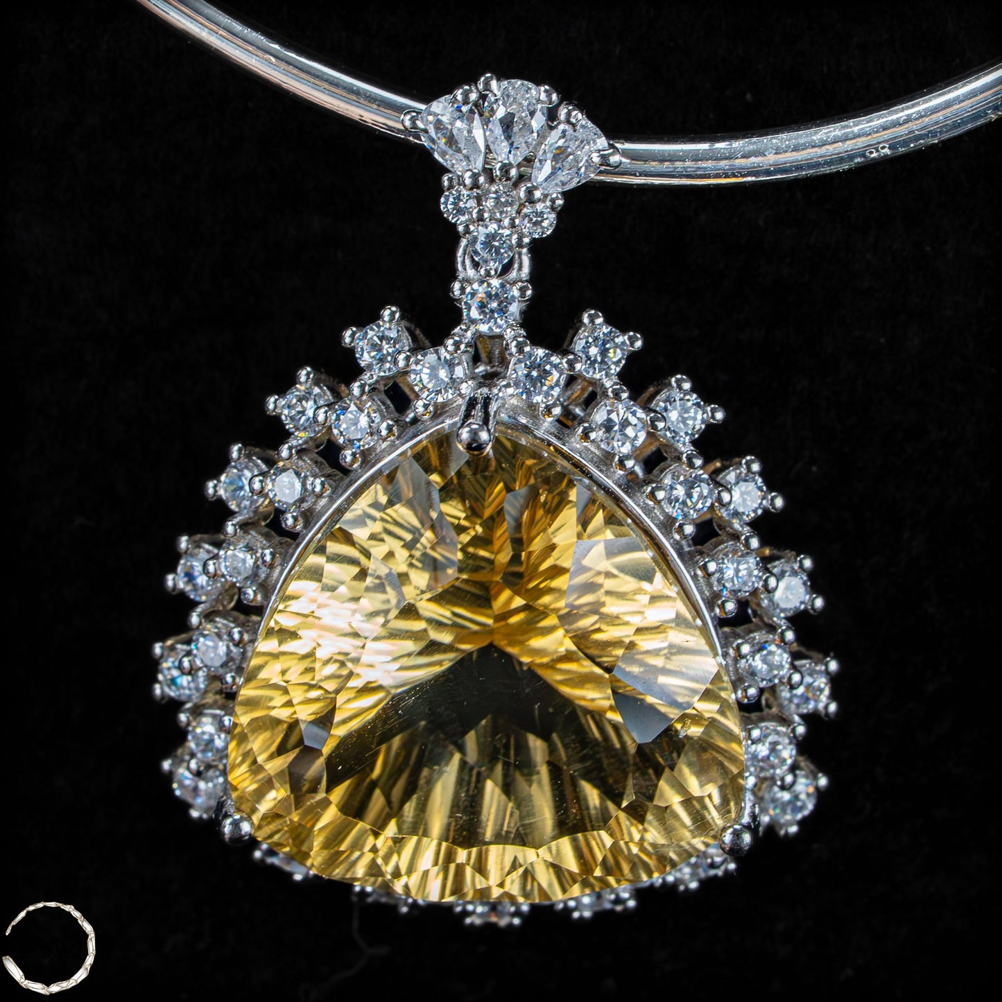 Citrin Anhänger aus 925er Silber Strahlende Eleganz - 7,81g 39,05ct