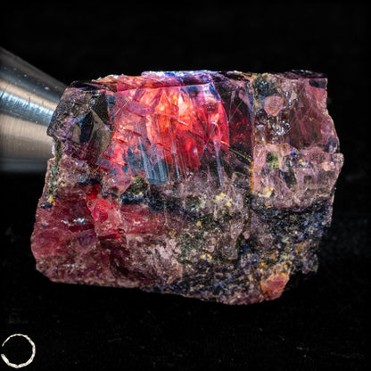 Seltener Padparadscha Farbener Saphirkristall auf Matrix aus Tansania -  21,07g