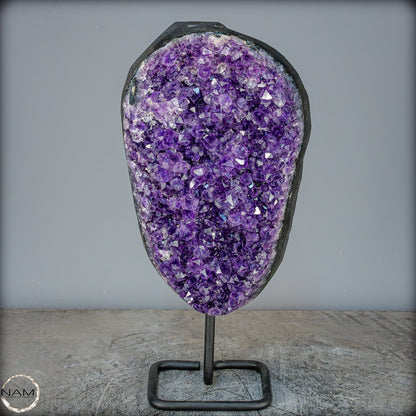 Natürliche Amethyst-Kristalle/Druse auf Ständer - 3254,18g