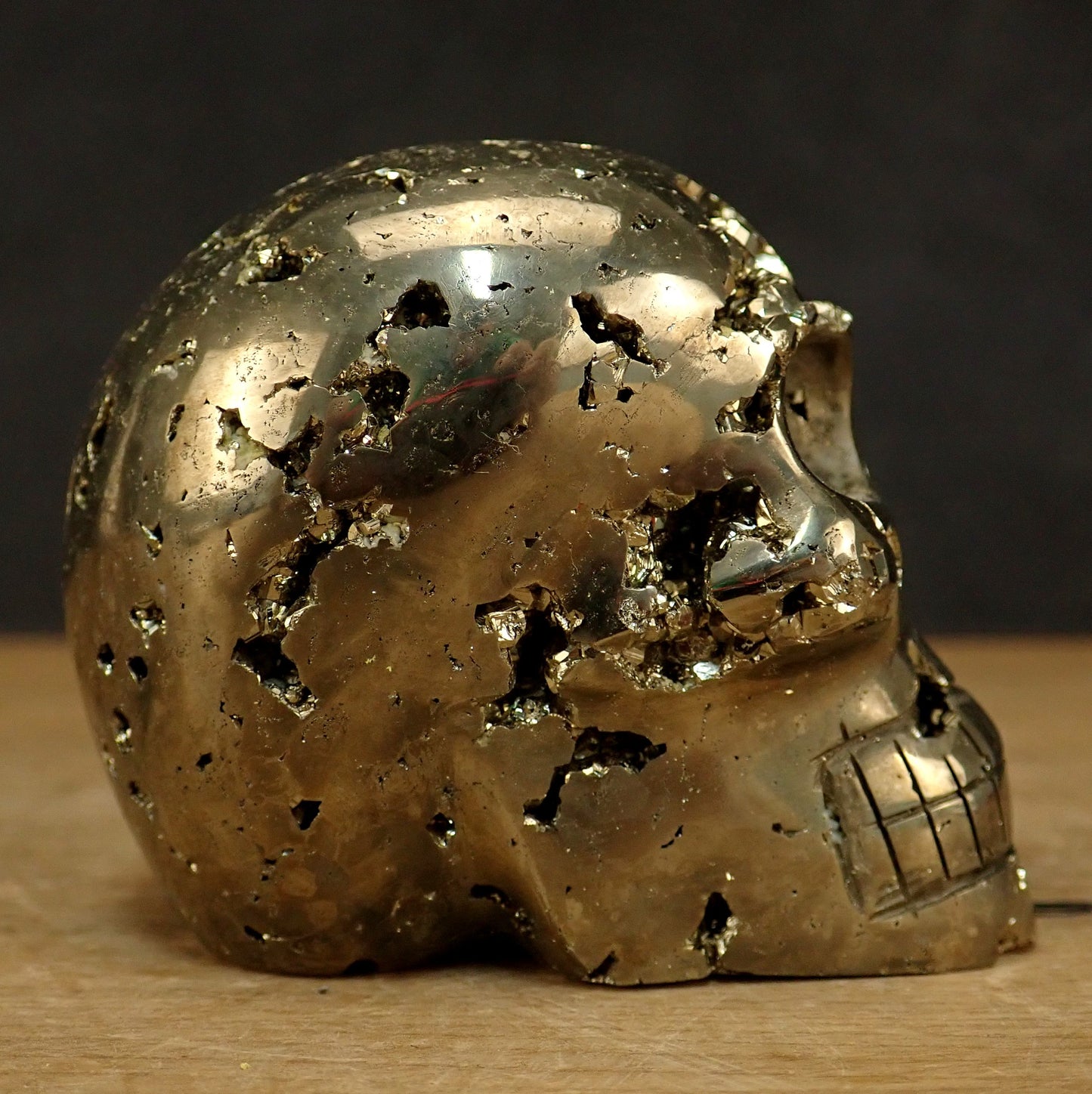 Pyrit Schädel/Totenkopf Skulptur - 732,21g - 70 x 83 x 61 mm