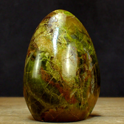 Grüner Opal Freiform - 832,29g - 123 x 92 x 68 mm