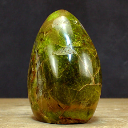 Grüner Opal Freiform - 832,29g - 123 x 92 x 68 mm