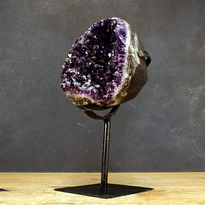 Wunderschöner Amethyst auf Ständer - 2633,49 g - 260 x 155 x 127 mm