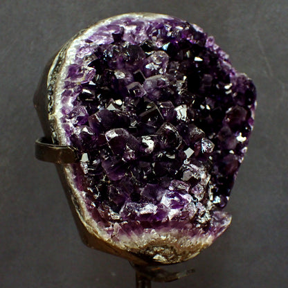 Wunderschöner Amethyst auf Ständer - 2633,49 g - 260 x 155 x 127 mm