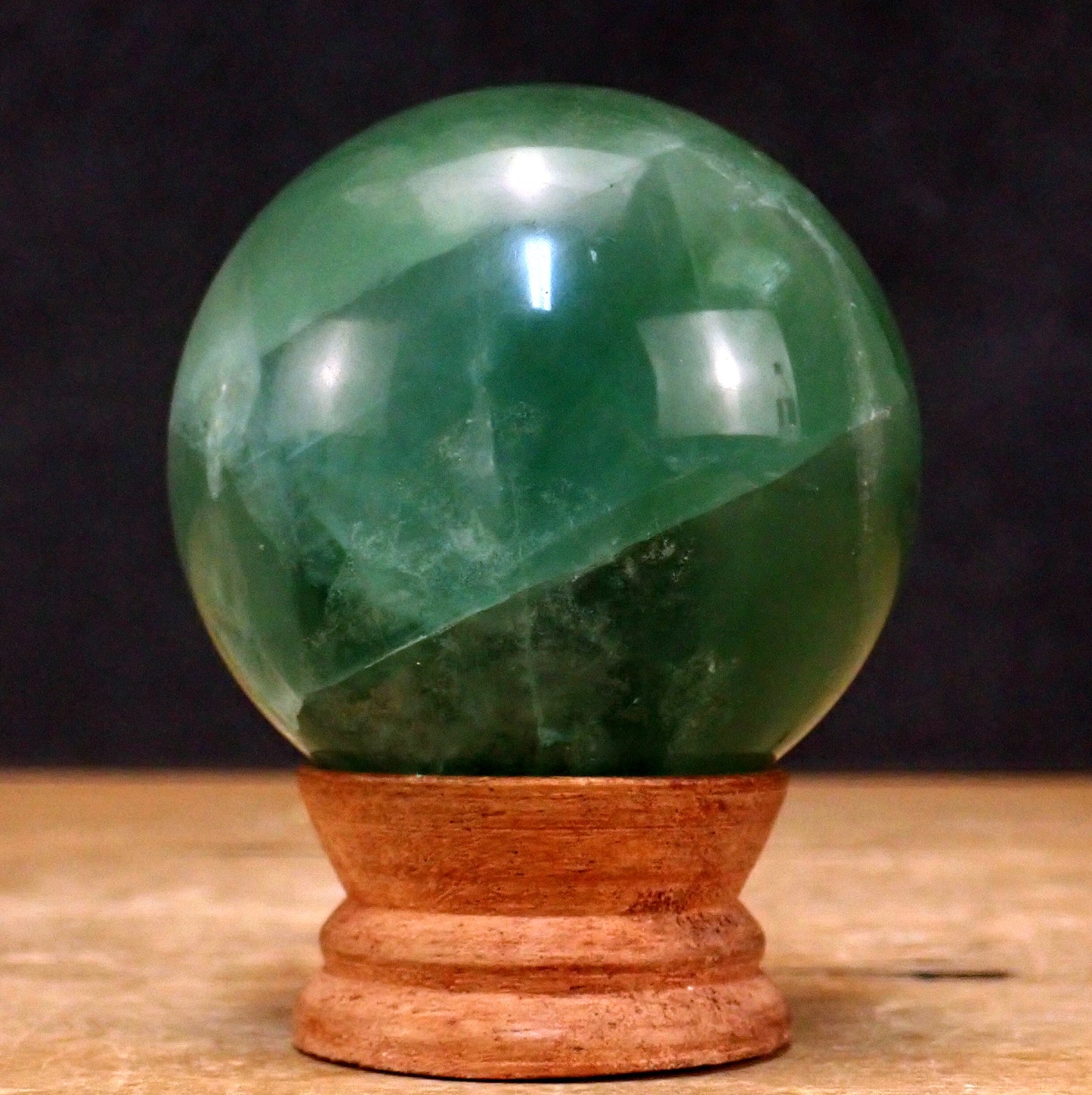 Grüne Fluorit Kugel - 499,72g - 67mm