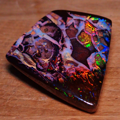 AAA+ Boulder Opal aus Australien, 32.65ct - 6,530g - 35,78 x 32,07 x 4,97mm