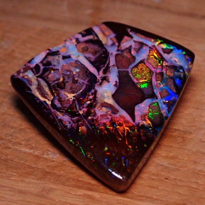 AAA+ Boulder Opal aus Australien, 32.65ct - 6,530g - 35,78 x 32,07 x 4,97mm