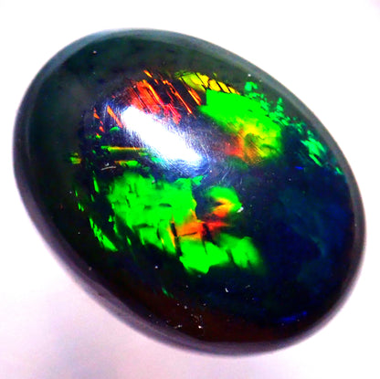 Opal Cabochon (Schwarz) aus Äthiopien, 6,17ct - 1,234g - 15,1 x 11,1 x 8,3 mm