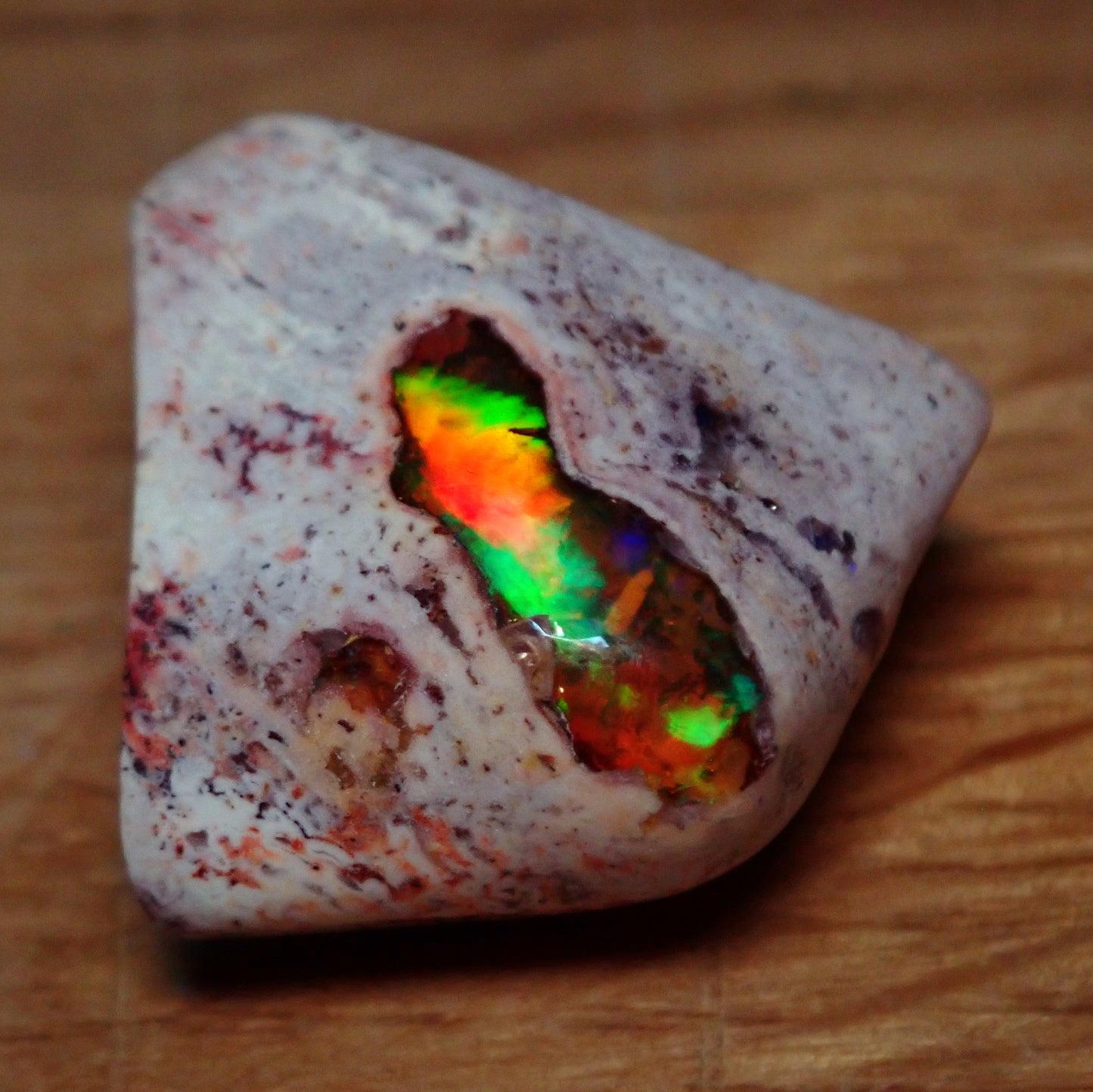 AAA+ Mexikanischer Opal Anhänger, 22.09 ct - 22,58 x 23,48 x 11,50mm