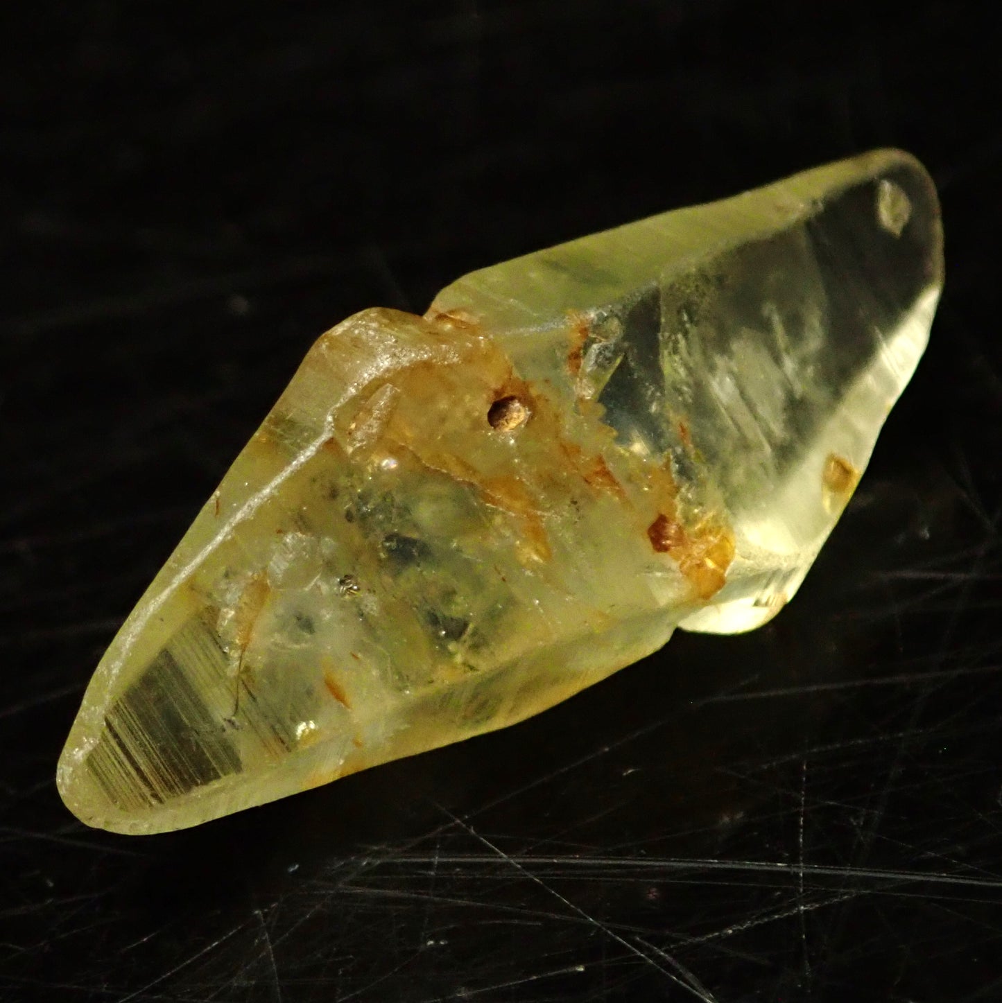 Seltener Ceylon Saphirekristall, Sri Lanka, 21.66 ct - 4,332g - 29,58 x 11,46 x 7,62mm