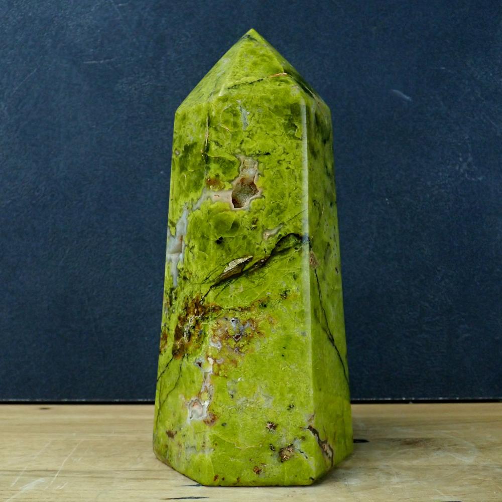 Grüner Opal Obelisk, 1296g