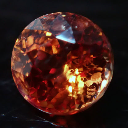 Orangener Facettierter Saphir aus Sri Lanka, 1.23 ct - 0,246g - 5,93 x 5,93 x 4,41mm