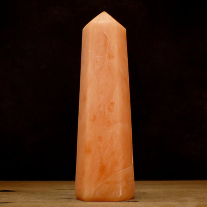 Orangencalcit Obelisk - 1092,29g - 220 x 65 x 55mm