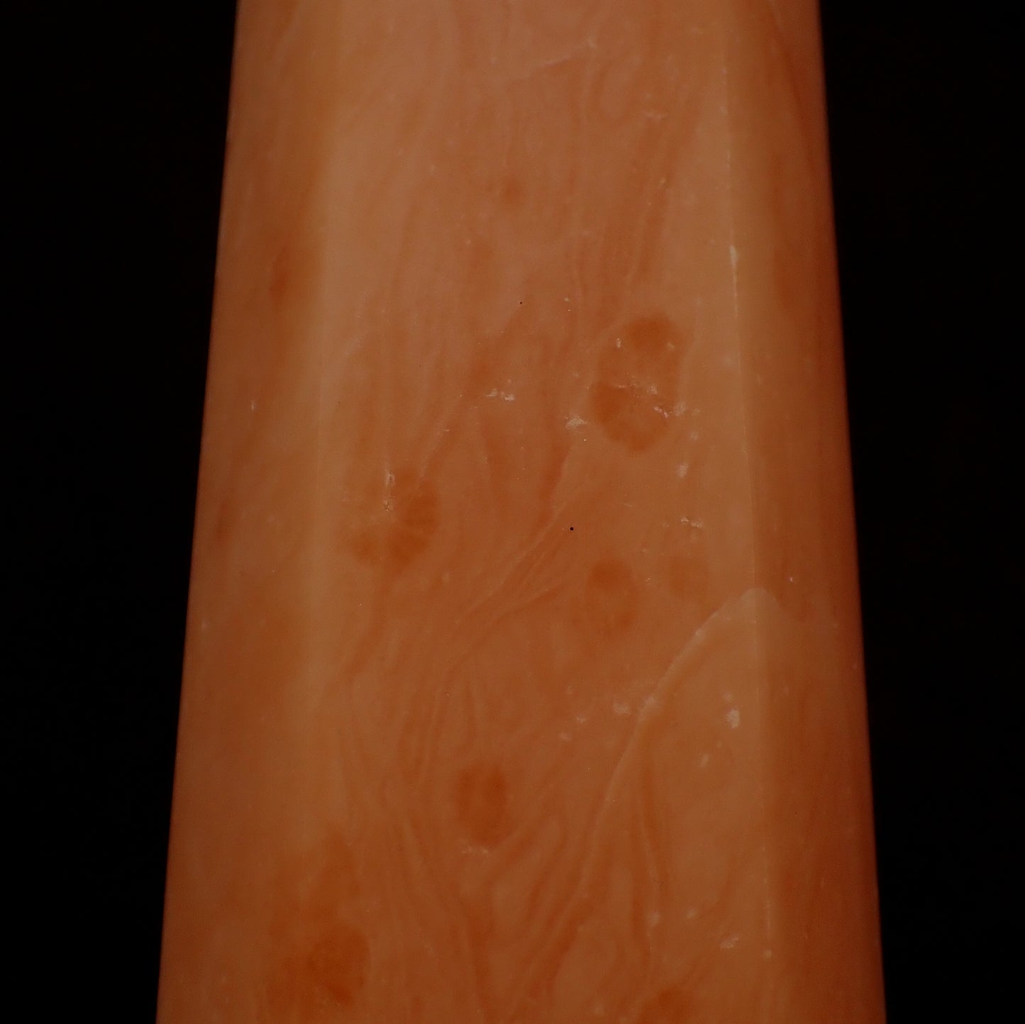 Orangencalcit Obelisk - 1092,29g - 220 x 65 x 55mm