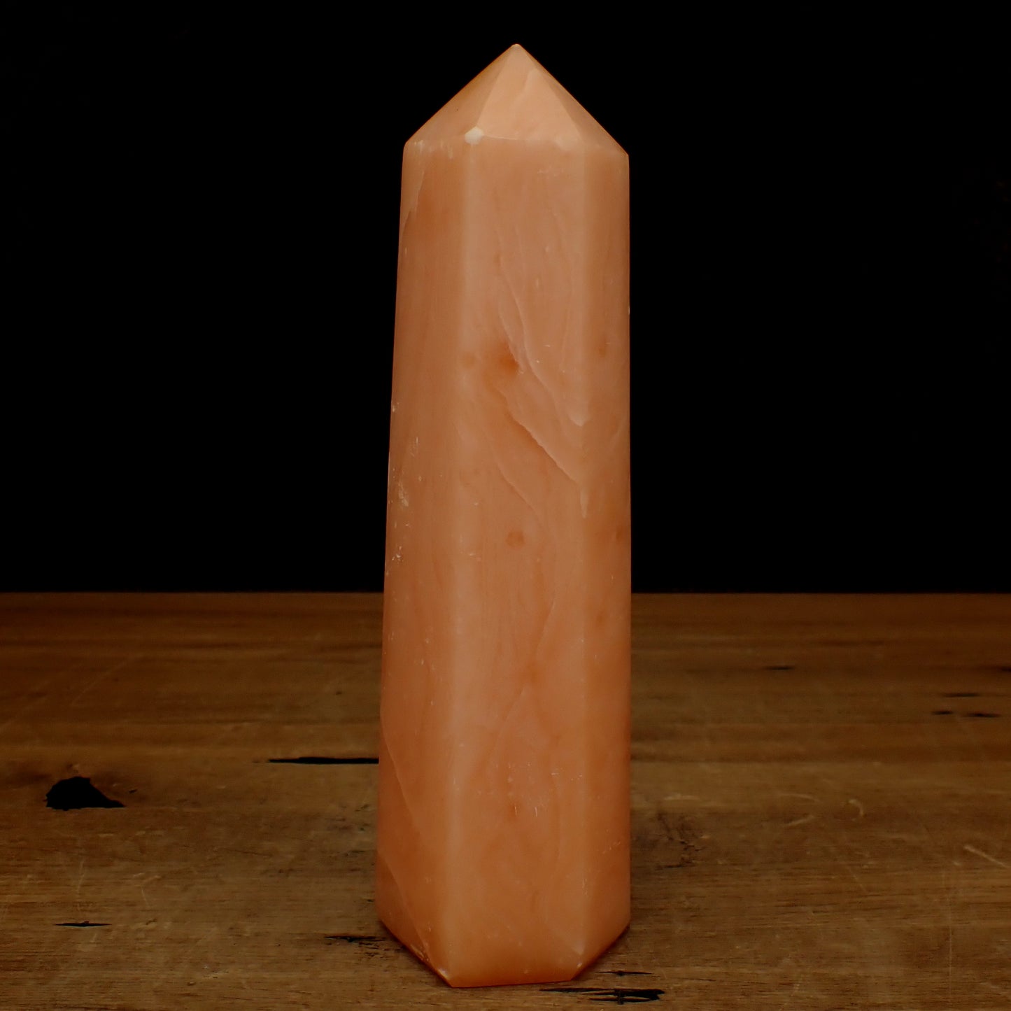 Orangencalcit Obelisk - 1092,29g - 220 x 65 x 55mm