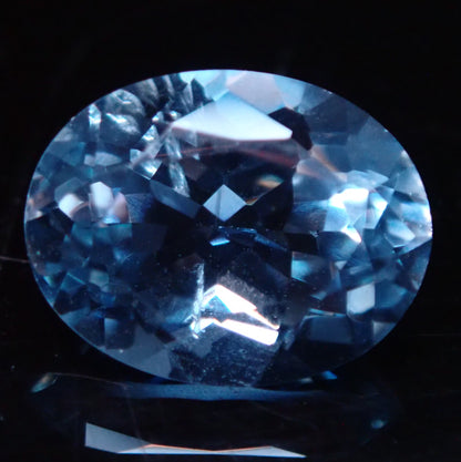 Facettierter Blauer Aquamarin aus Afghanistan, 4.025 ct - 0,805g - 11,99 x 9,14 x 6,71mm